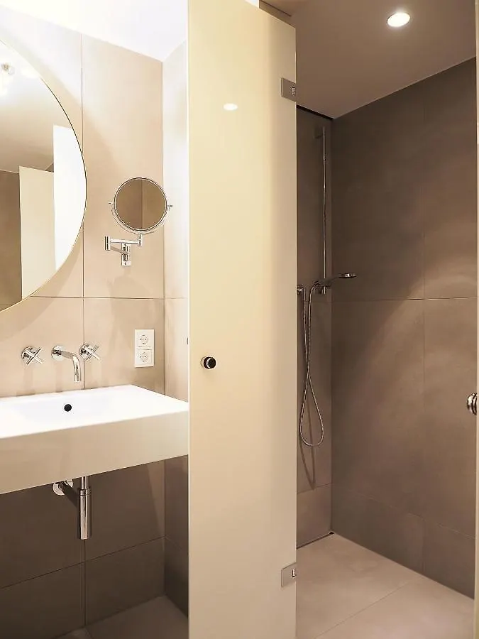 Jugend- Und Familienhotel Augustin Munich 3*,